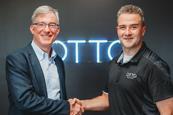 (L to R) Blake D. Moret, CEO of Rockwell Automation, and Matt Rendall, CEO, Clearpath Robotics & OTTO Motors