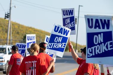 UAW_strikers_GM