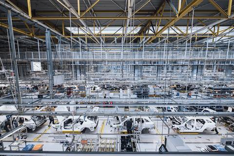 Servo pressline at Mercedes-Benz plant Bremen 