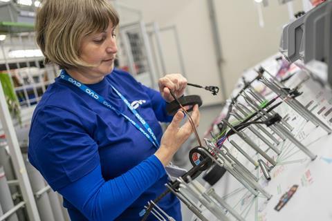 Cable harness production at Skoda